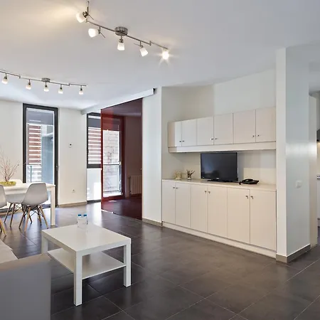 Apartahotel Bcn Montjuic 3*