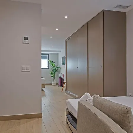 アパートホテル Bcn モンジュイック 3*